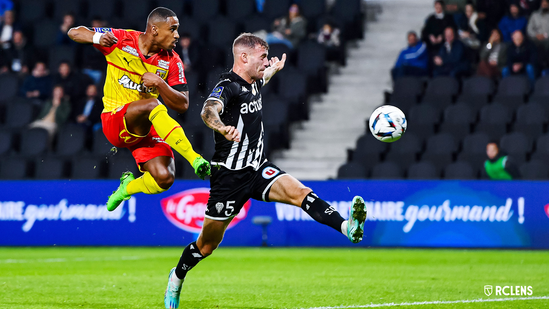 Angers SCO-RC Lens (1-2) : puissance 4 Angers SCO-RC Lens (1-2) : puissance 4