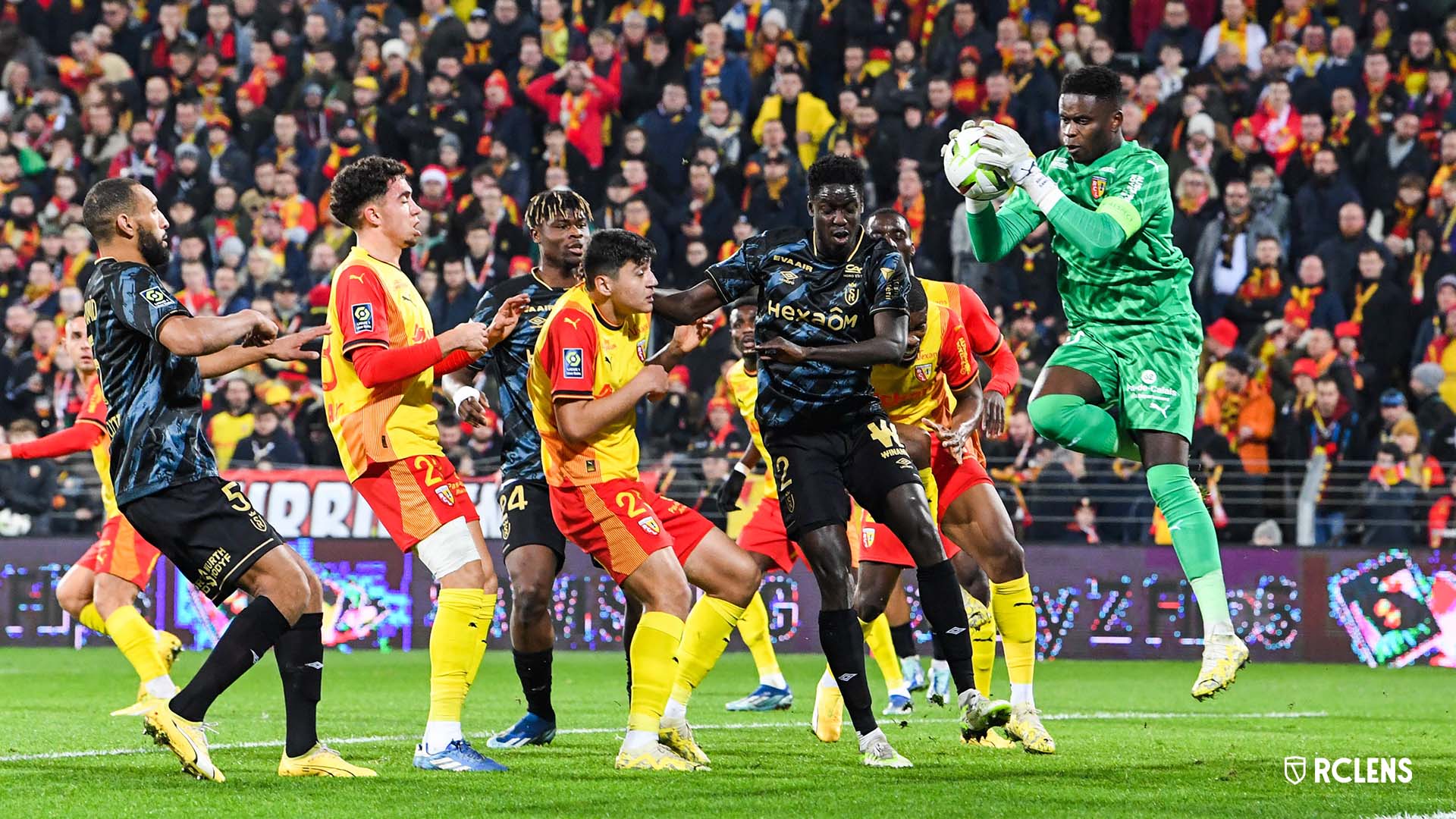 RC Lens-Stade de Reims (2-0) : réalistes aux moments-clés RC Lens-Stade de Reims (2-0) : réalistes aux moments-clés