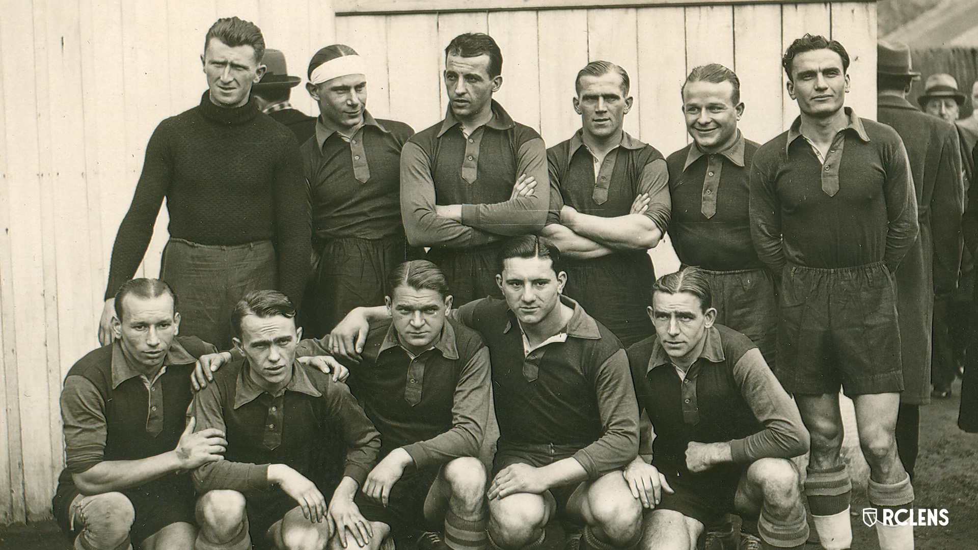 100 ans en Sang et Or : RC Lens 1937-38 100 ans en Sang et Or : RC Lens 1937-38