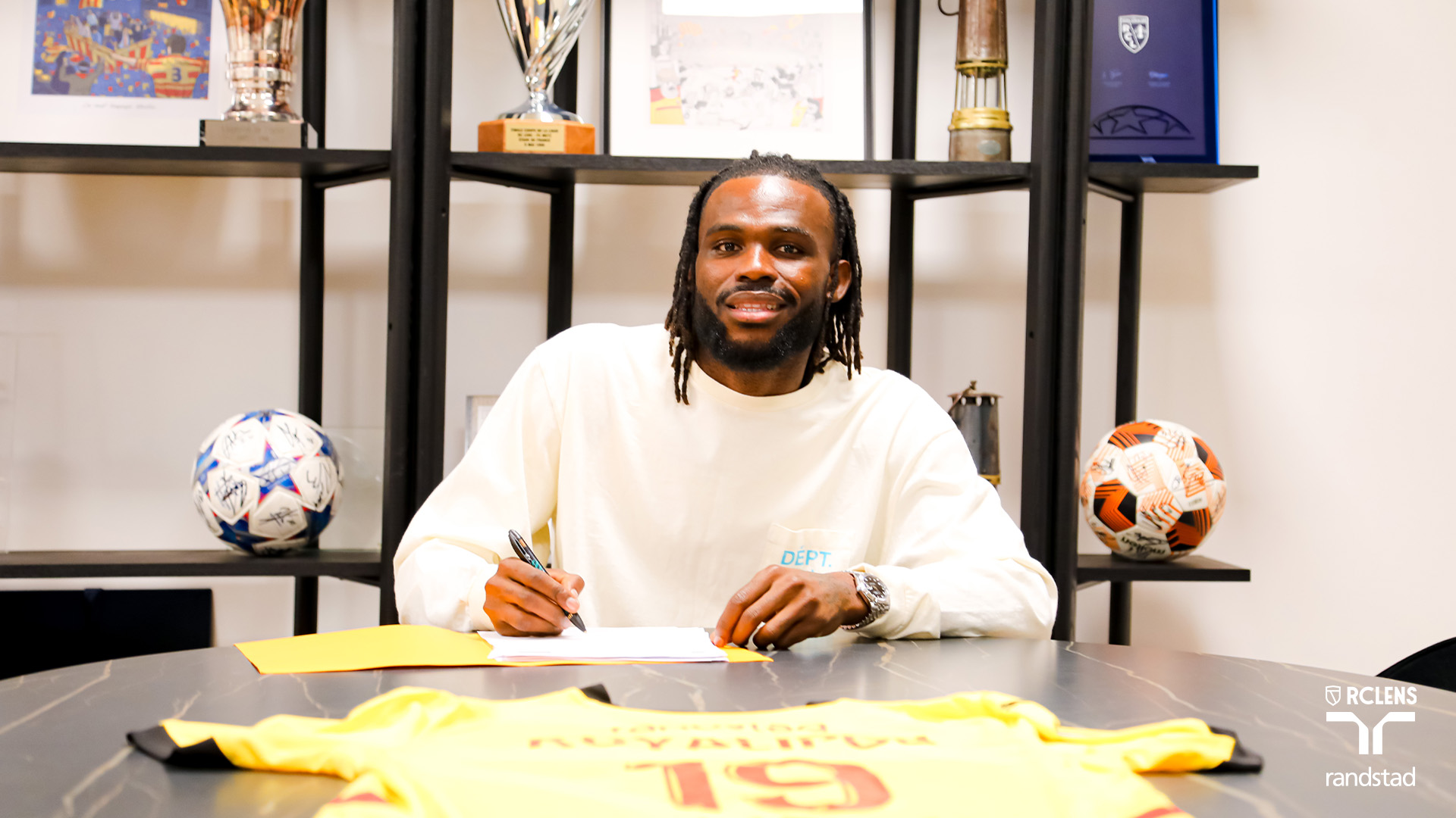 Goduine Koyalipou RC Lens signature Goduine Koyalipou RC Lens signature