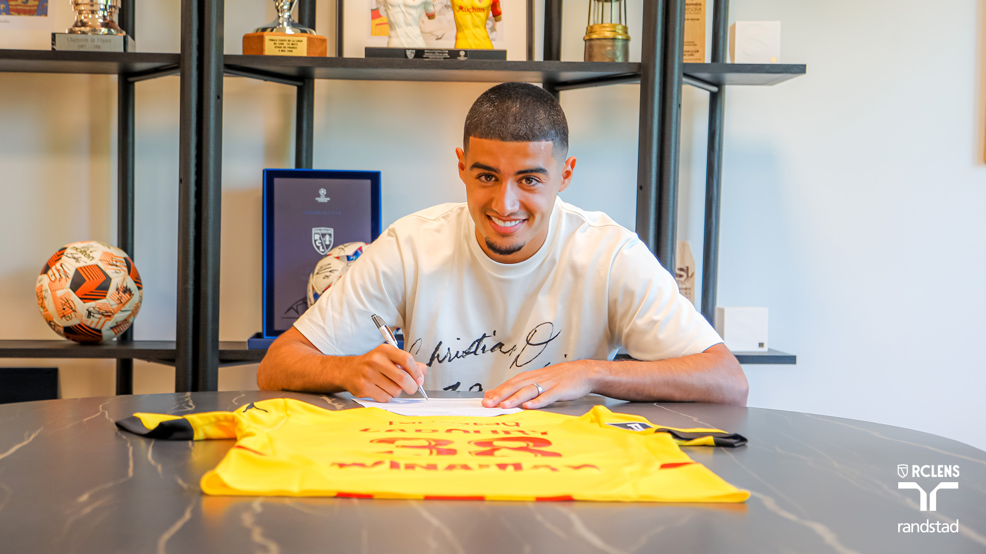 Anass Zaroury RC Lens Mercato Anass Zaroury RC Lens Mercato