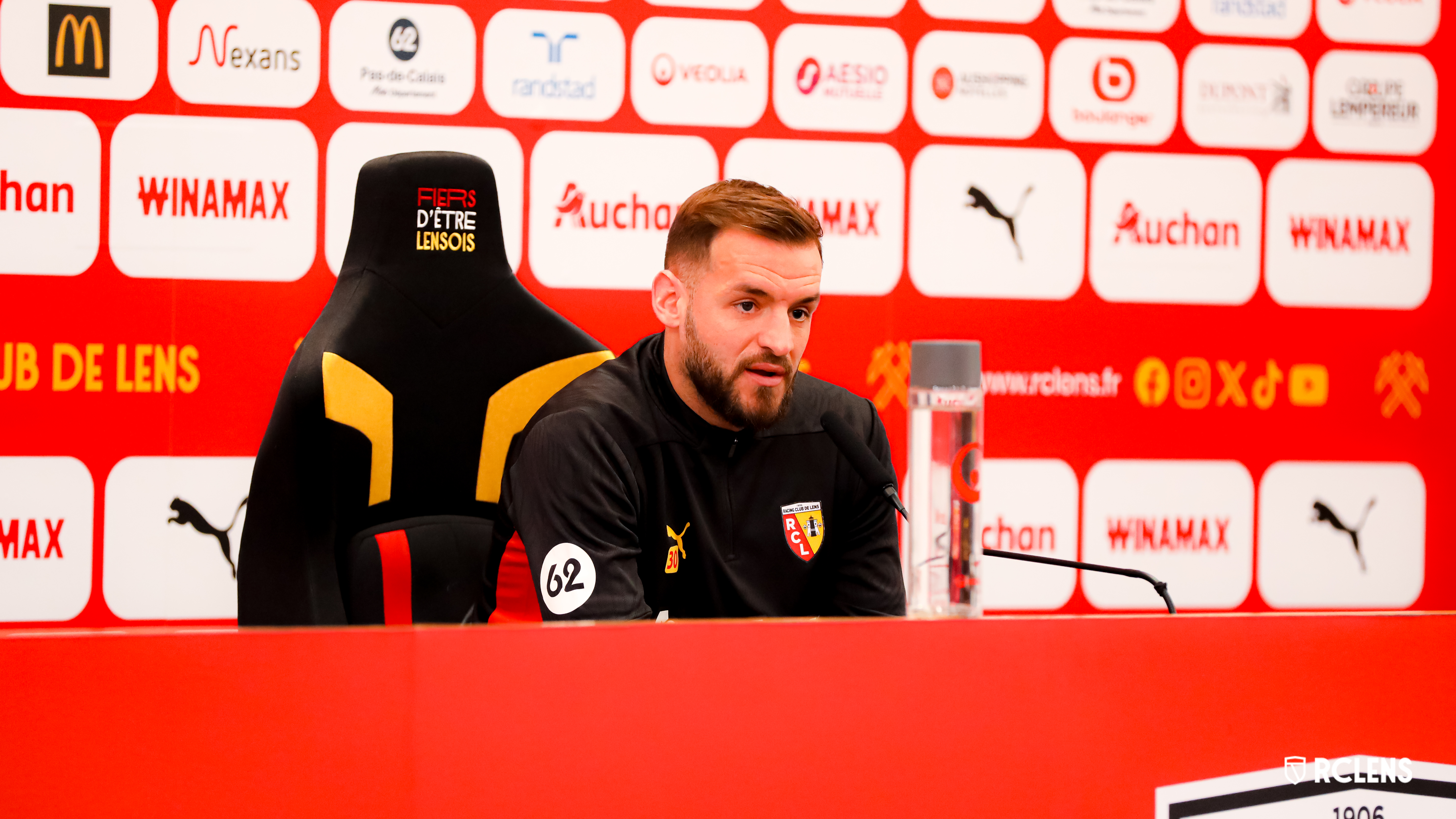 Avant RC Lens-RC Strasbourg Alsace : Jonathan Gradit Avant RC Lens-RC Strasbourg Alsace : Jonathan Gradit